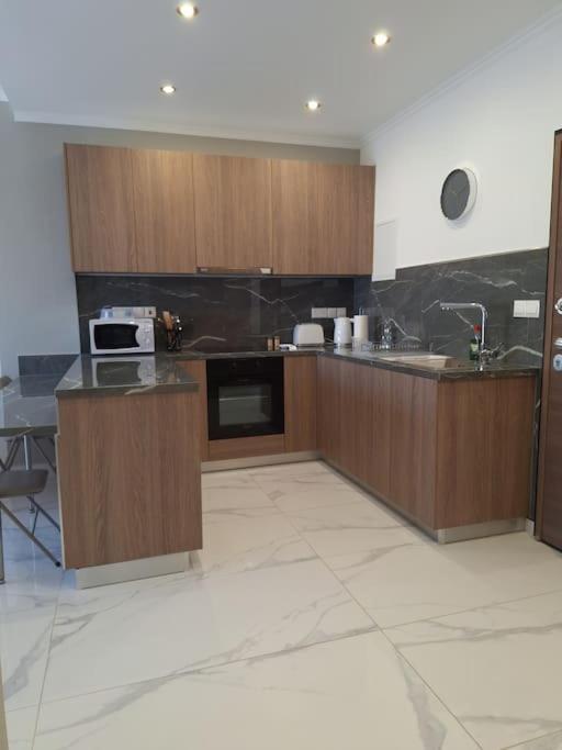 Luxury One Bedroom - Seafront Апартаменти